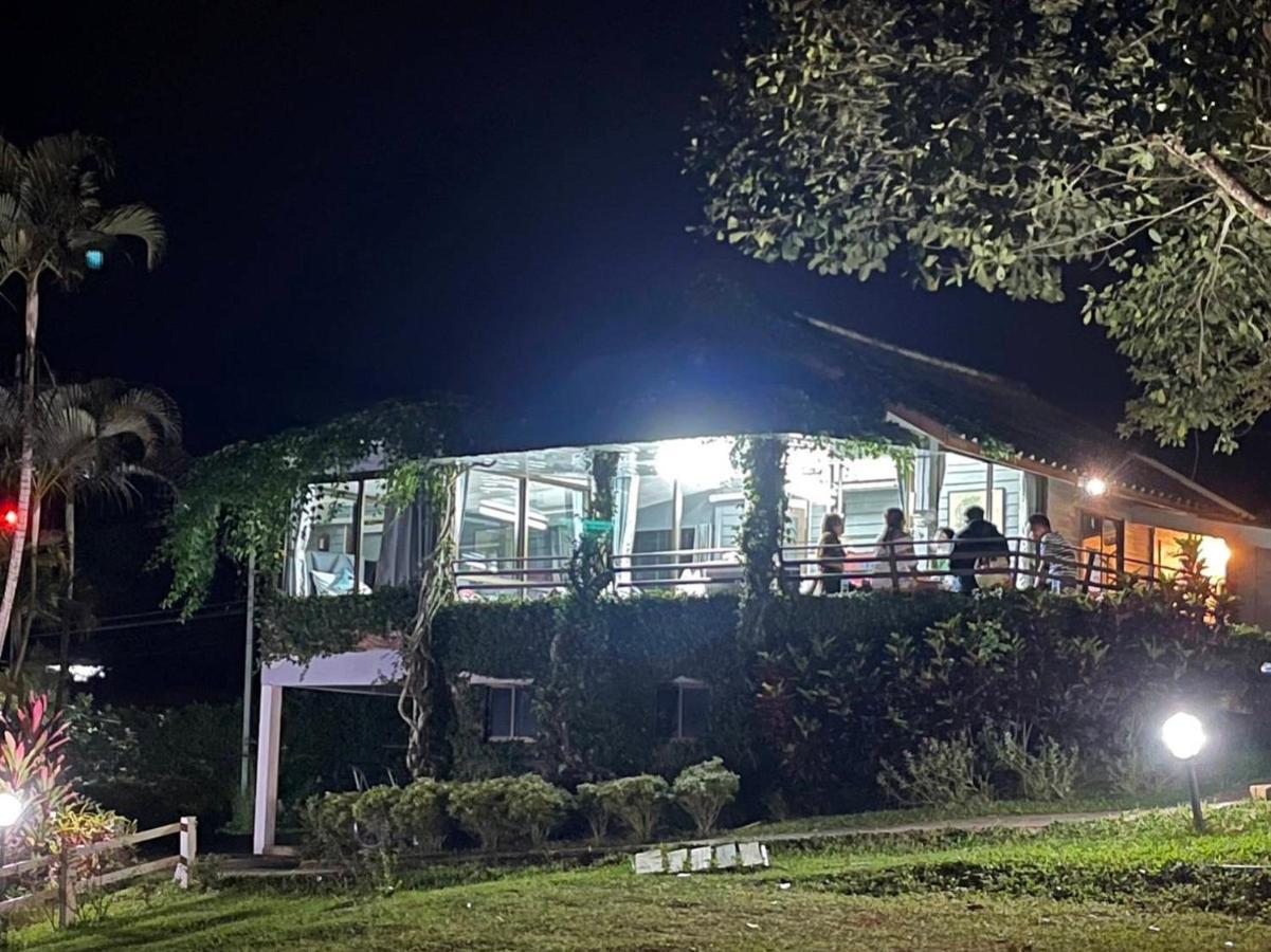 เขาเจ้าขา2 บ้านดอกไม้ Кхао-Кхо Экстерьер фото