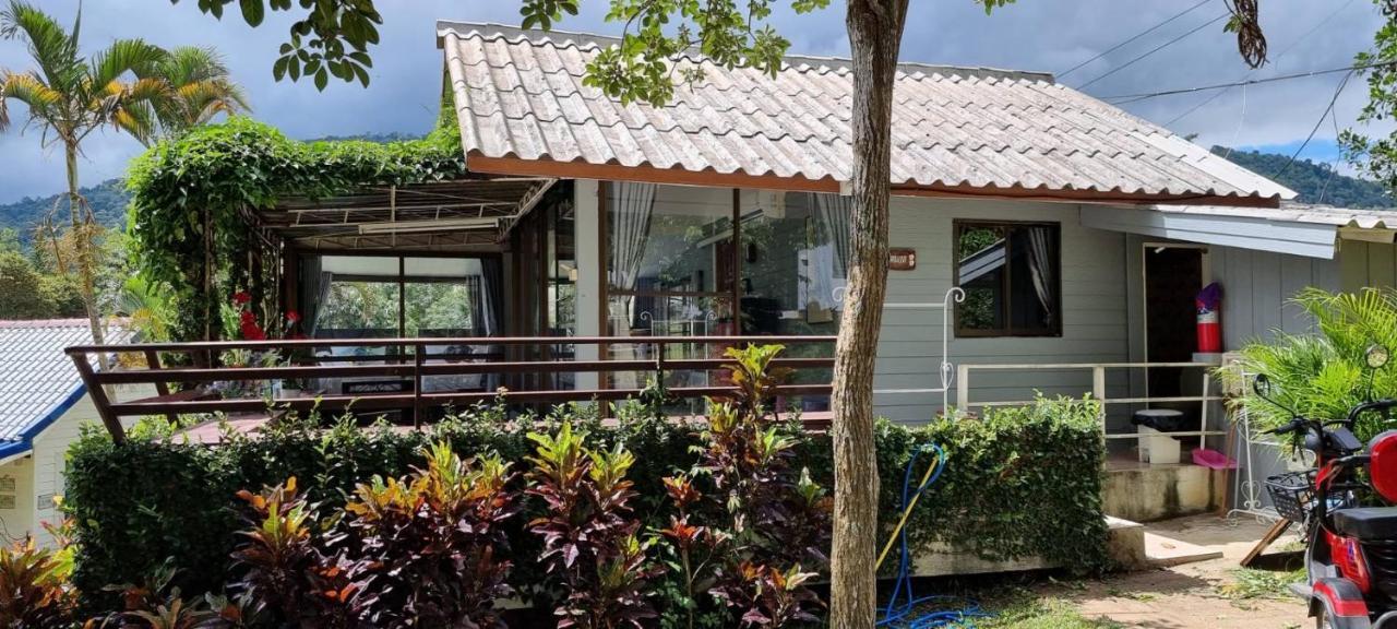 เขาเจ้าขา2 บ้านดอกไม้ Кхао-Кхо Экстерьер фото