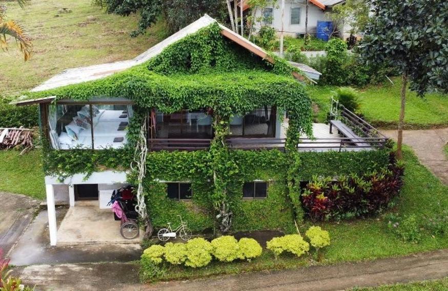 เขาเจ้าขา2 บ้านดอกไม้ Кхао-Кхо Экстерьер фото